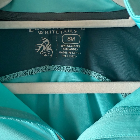 Legendary Whitetails Women's Trail Blazer 1/4 Zip Performance Glacier Blue Shirt - Picture 9 of 13